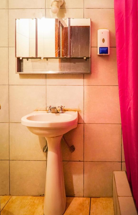Tierra Andina Hostel Тилькара Экстерьер фото